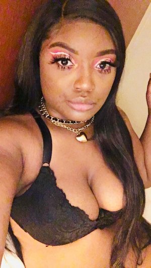 Corane outcall escort in Peachtree City